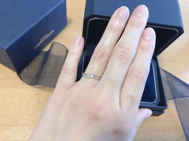 クレール8という種類です
ダイヤが5個埋め込まれています