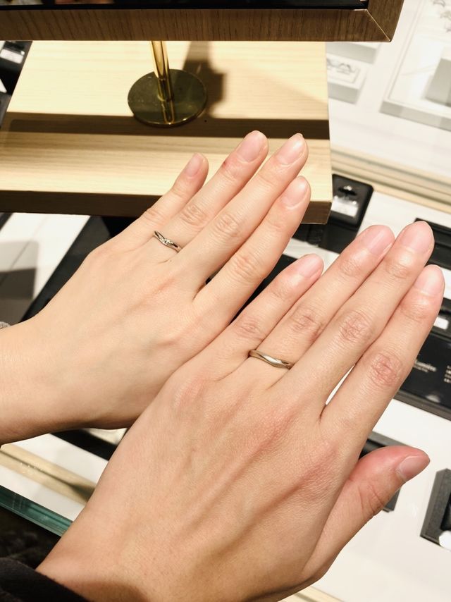 店頭で試着させて頂きました。