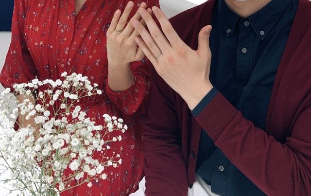 お店に飾られていたお花と一緒に記念撮影してもらいました。