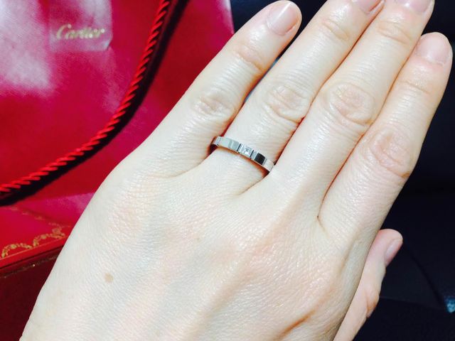 四角いダイヤが基調でなかなか手に入らないとのことで9カ月待ち