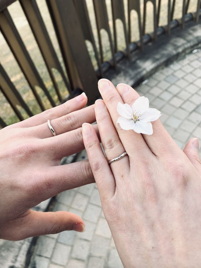 シンプルで合わせやすく、使いやすいデザインです！