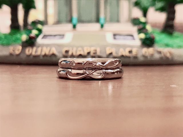 オーダーメイドで、重ねるとト音記号になる結婚指輪にしました。