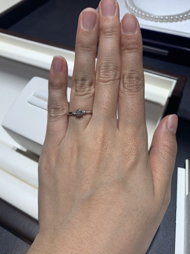 白鈴という名前の婚約指輪です。