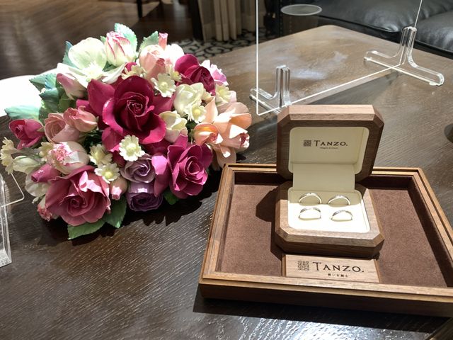 入籍指輪と結婚指輪です。