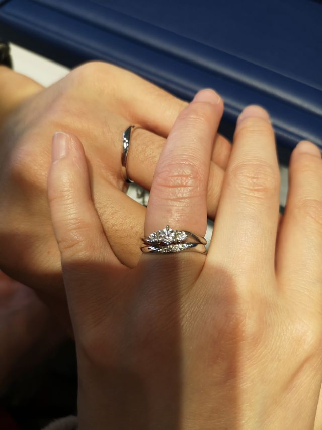 彼とクレールでペアになるように結婚指輪を選びました！