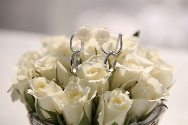 リングピローの上で。