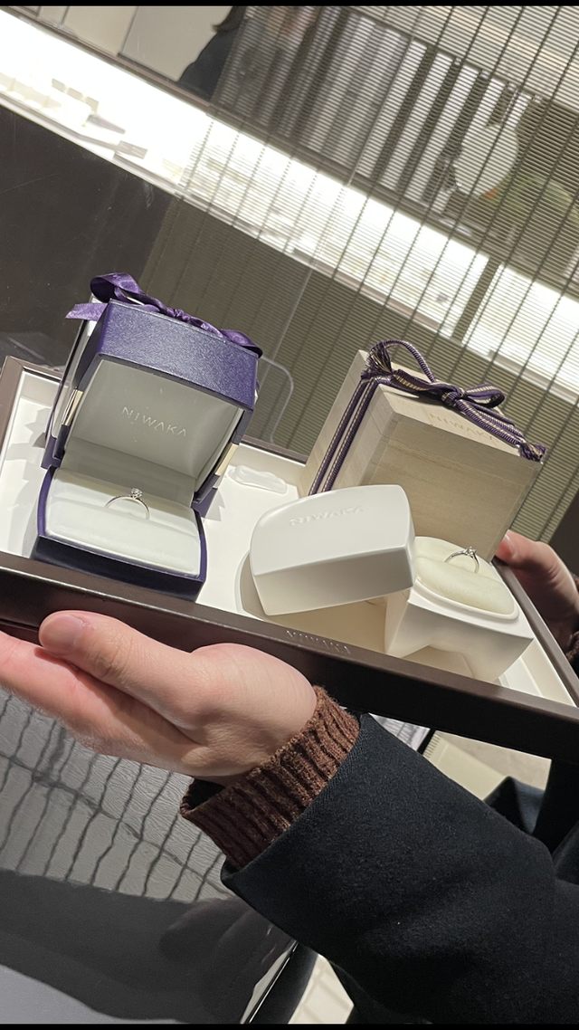 2種類のボックスから選べます。木箱は俄ならではだと思います。