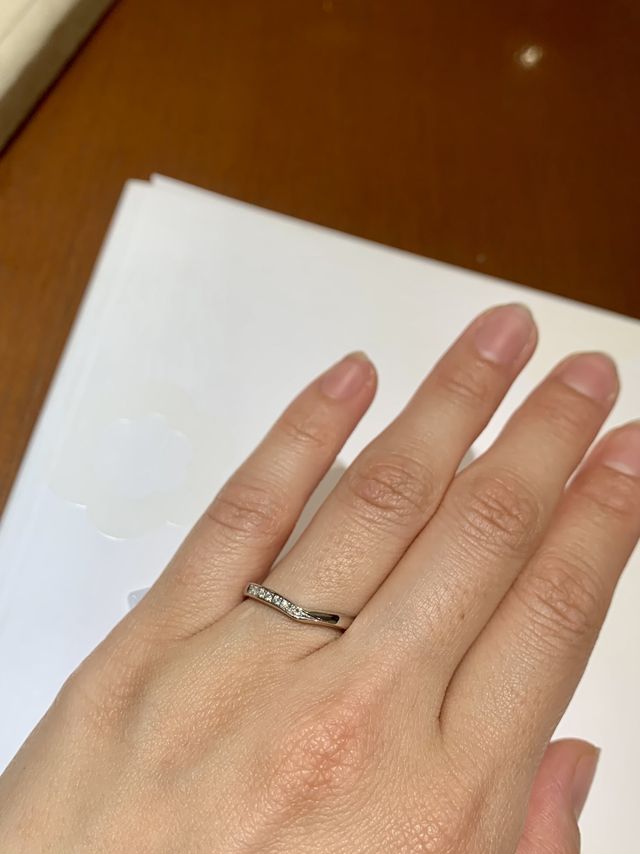 vラインの指輪