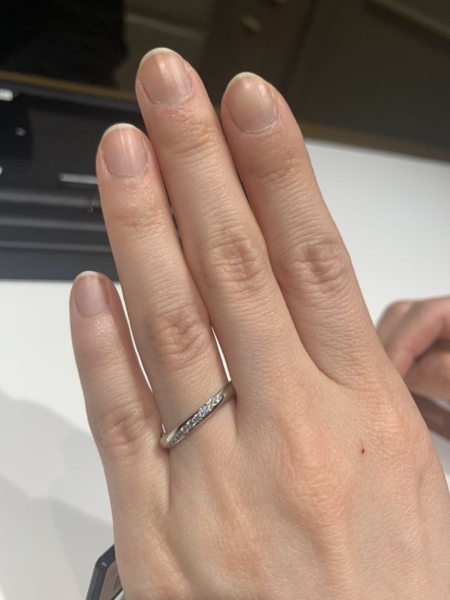 ダイヤが素敵なマリッジリング