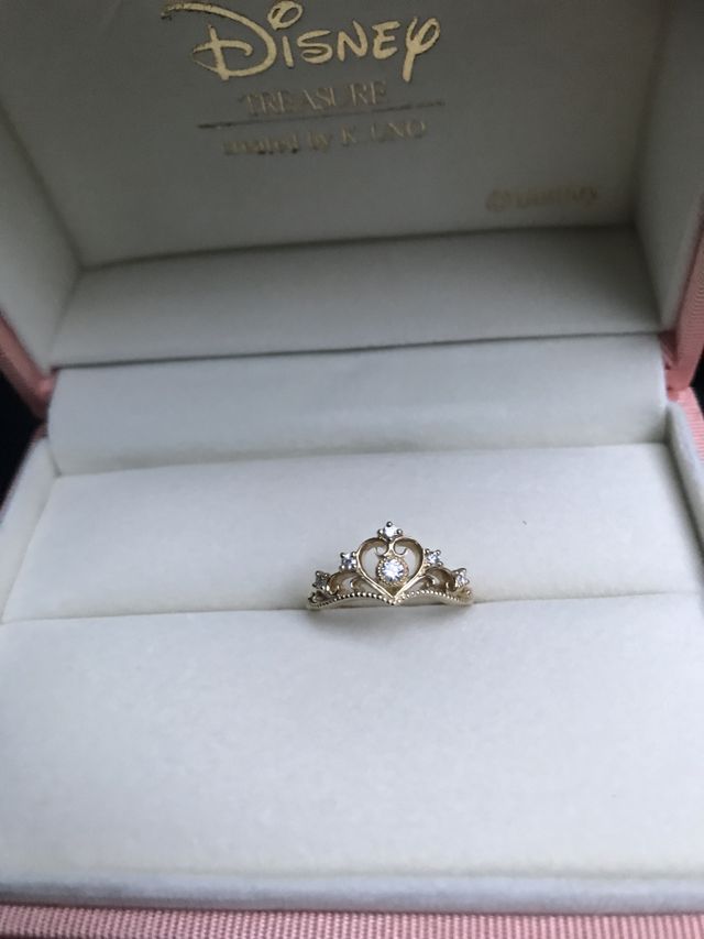 ディズニーブラントのティアラ型指輪