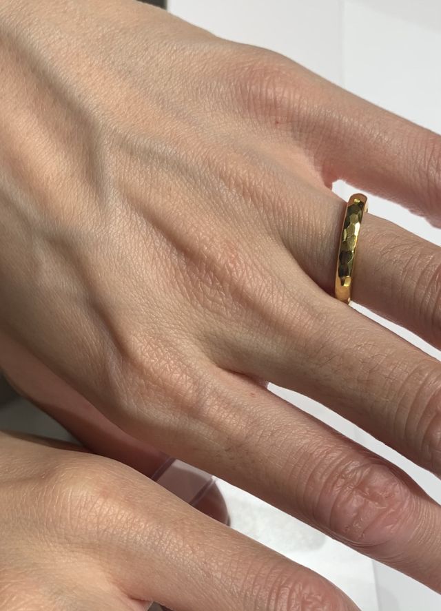 槌目加工が見やすいように、拡大して写真を撮りました。