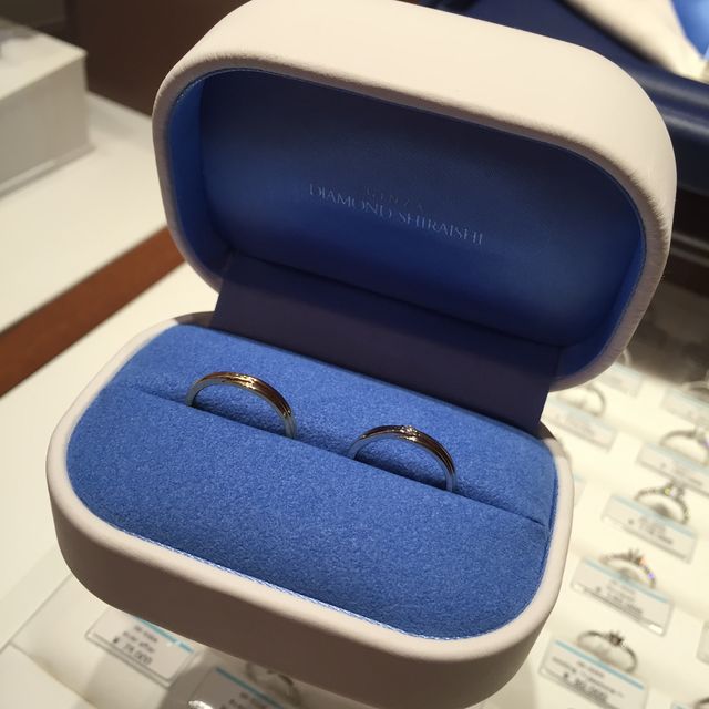 お店での受け取り。ケースを閉める直前。