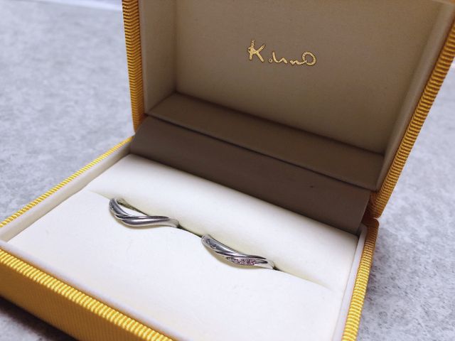 2人で手作りした結婚指輪。私の大好きな桜を刻印してもらった