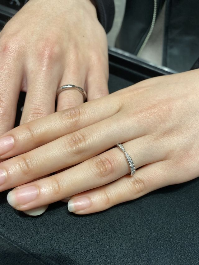 ハーフエタニティーの結婚指輪