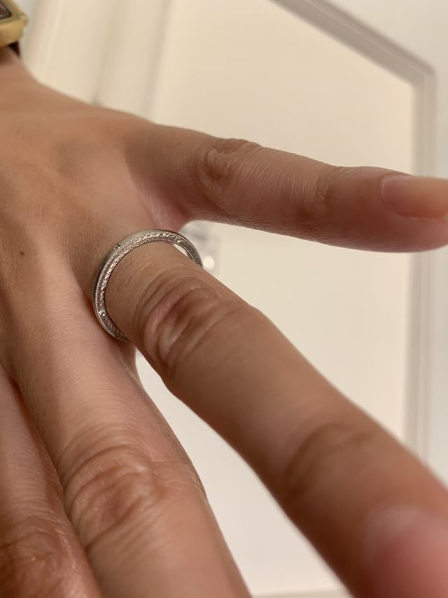 色はシャンパンゴールドにしたので、肌にとても馴染みます☆