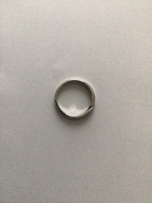 置いた状態です(指がキレイではないので、、)購入後半年経過