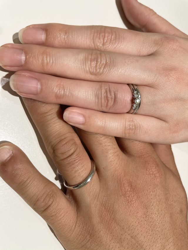 つけ心地もよく、どの角度からみてもとても綺麗です。