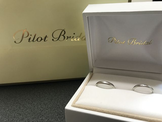 指輪はお互いの意向で艶消しを選びました。とても素敵です！