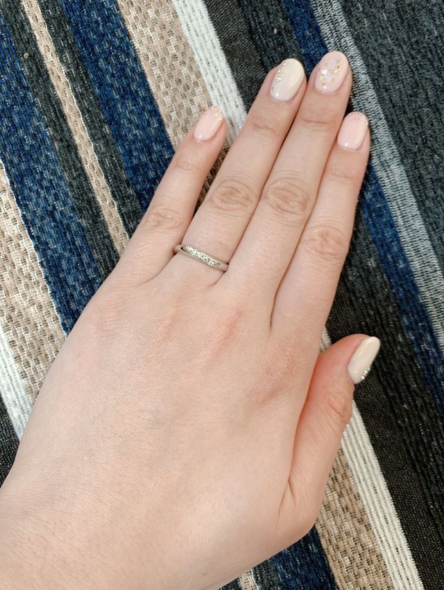 結婚指輪のみ。
コーラスラインを選びました！