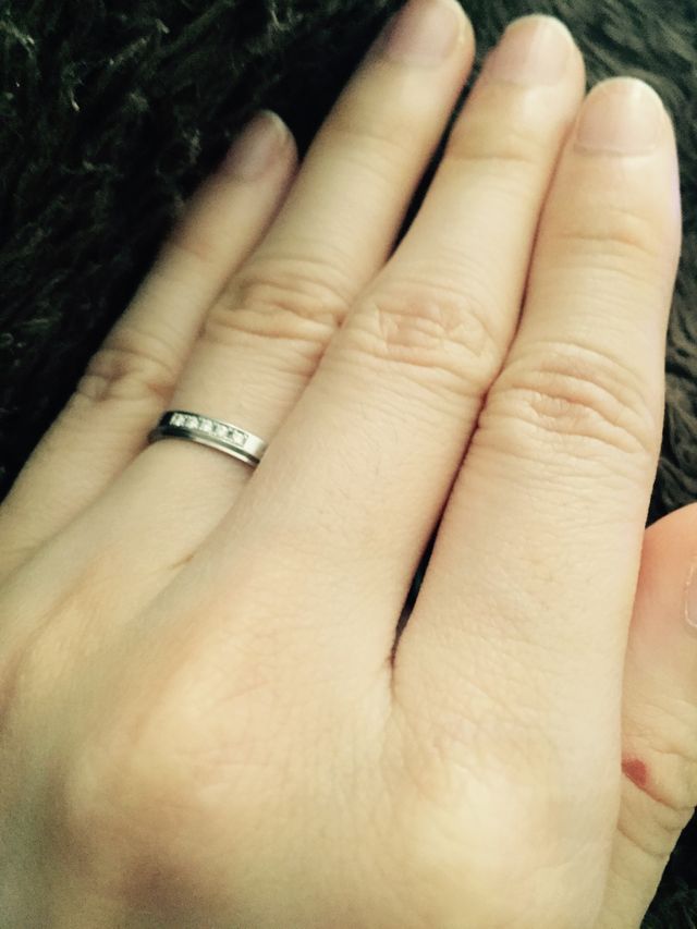 普段使いでもシンプルなデザインで良いです。