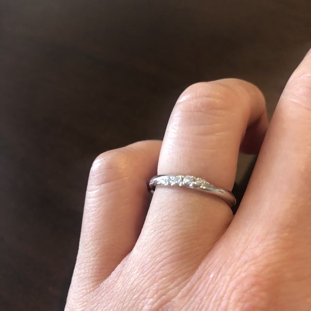 1ヶ月毎日つけていますがダイヤのキラキラが持続しています！