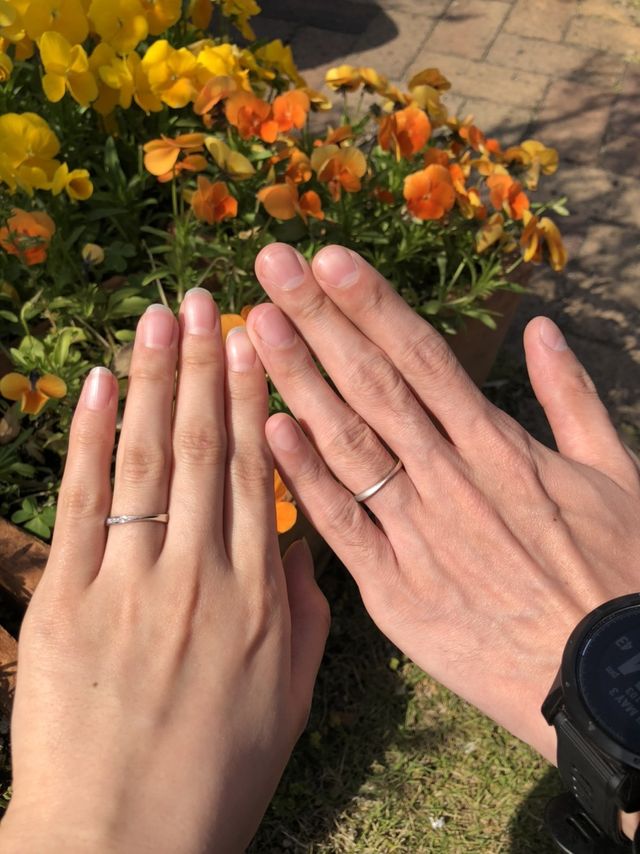 右の男性用の方には半分マット加工を入れてもらいました。