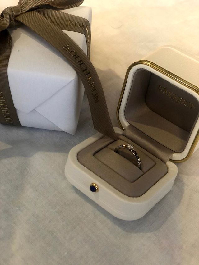 山田優さんと小栗旬さんの結婚指輪もブシュロンだそうです。