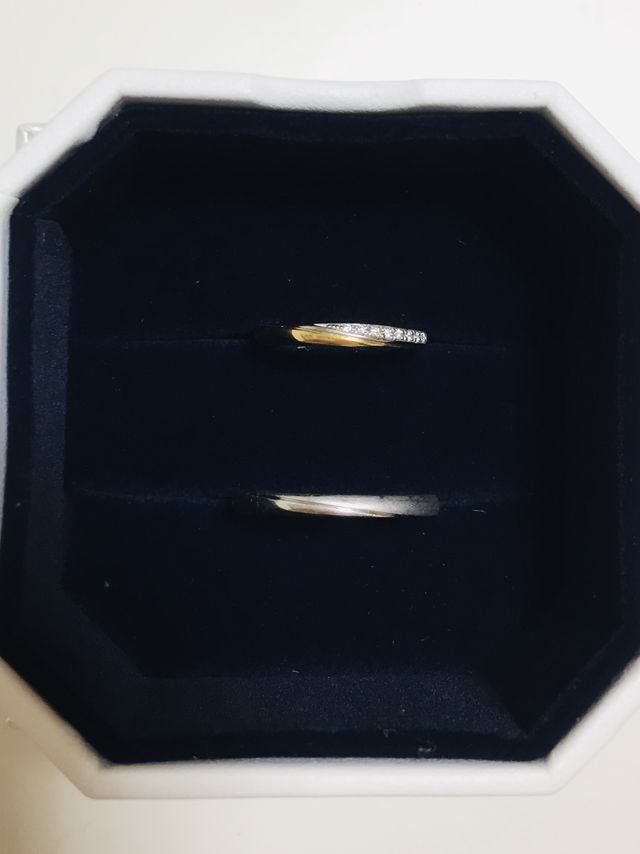 男性用はダイヤ部分がツヤ消し加工されています。