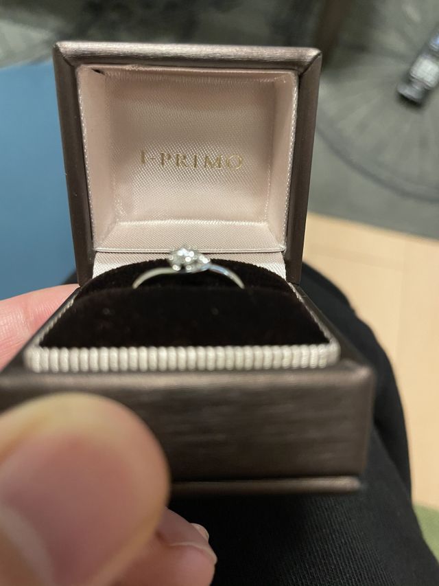 ダイヤの存在感がすごいです。