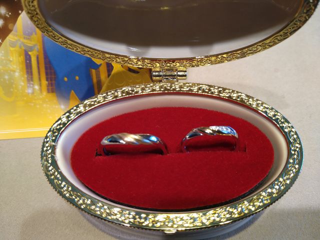 美女と野獣デザインの細みの指輪シンプルなデザイン