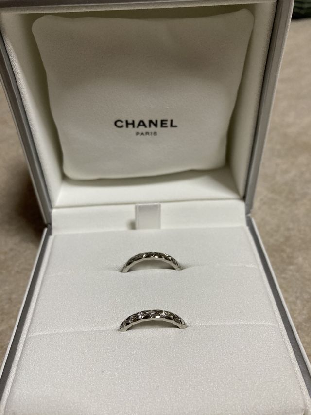 ダイヤ無しと５石にしました