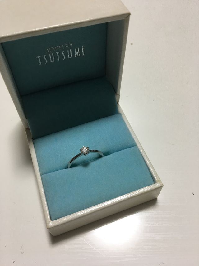 シンプル、華奢で綺麗なデザイン