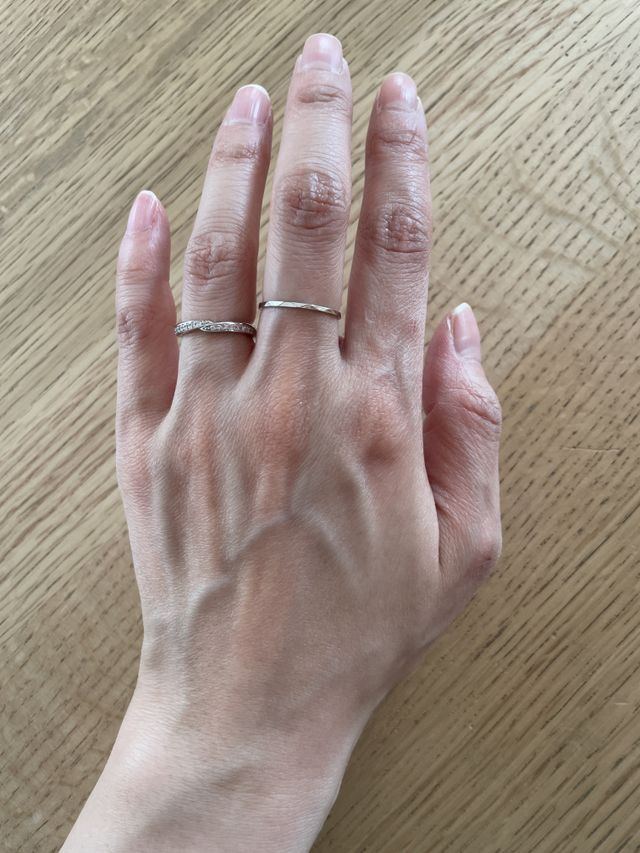 ダイヤモンドがキラキラ反射してとても綺麗で気に入っています！