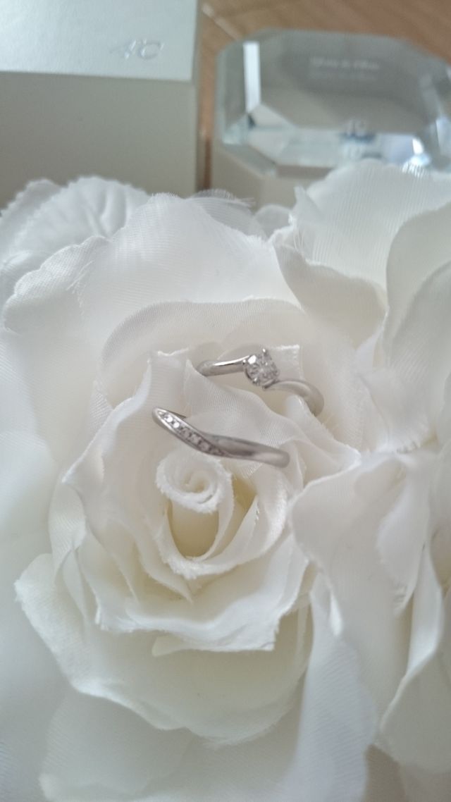 指が長く綺麗に見えるデザイン