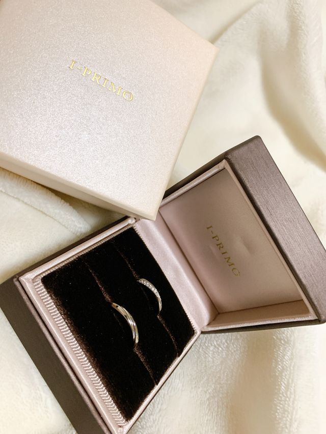 指輪とボックス
ダイヤモンドが他店とは違いました！