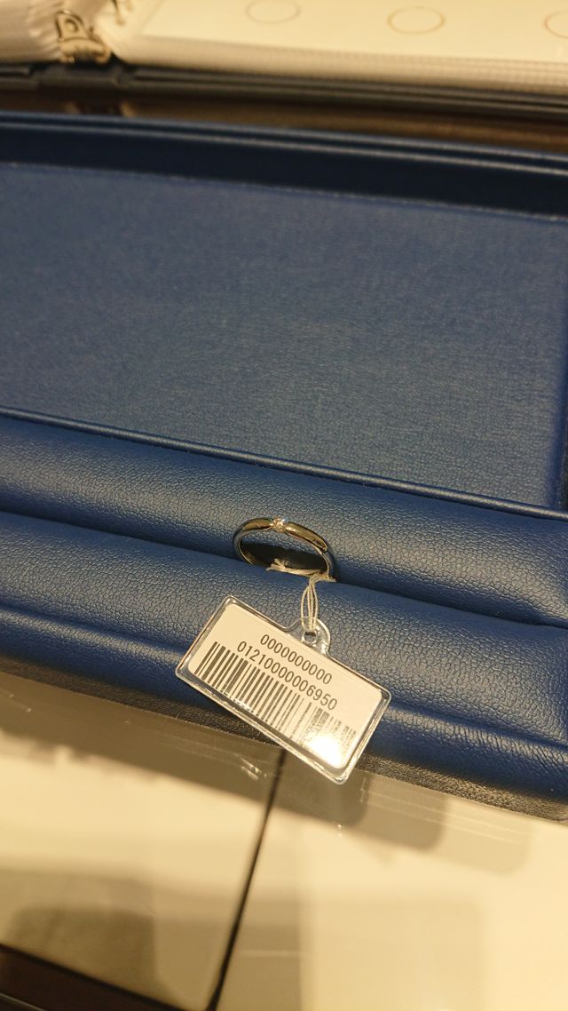 ダイヤ1粒でも存在感あり◎