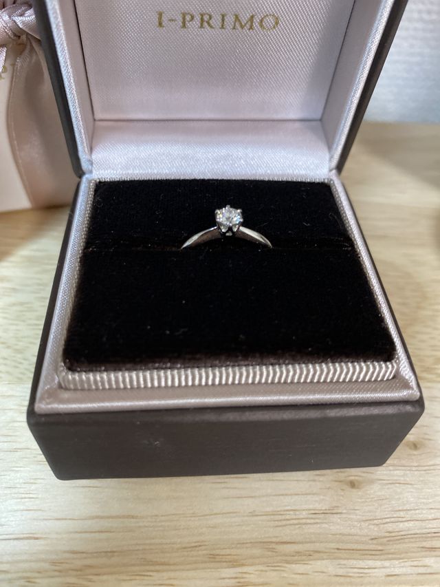 非常に輝きが強く、着け心地も良かったと好評でした。