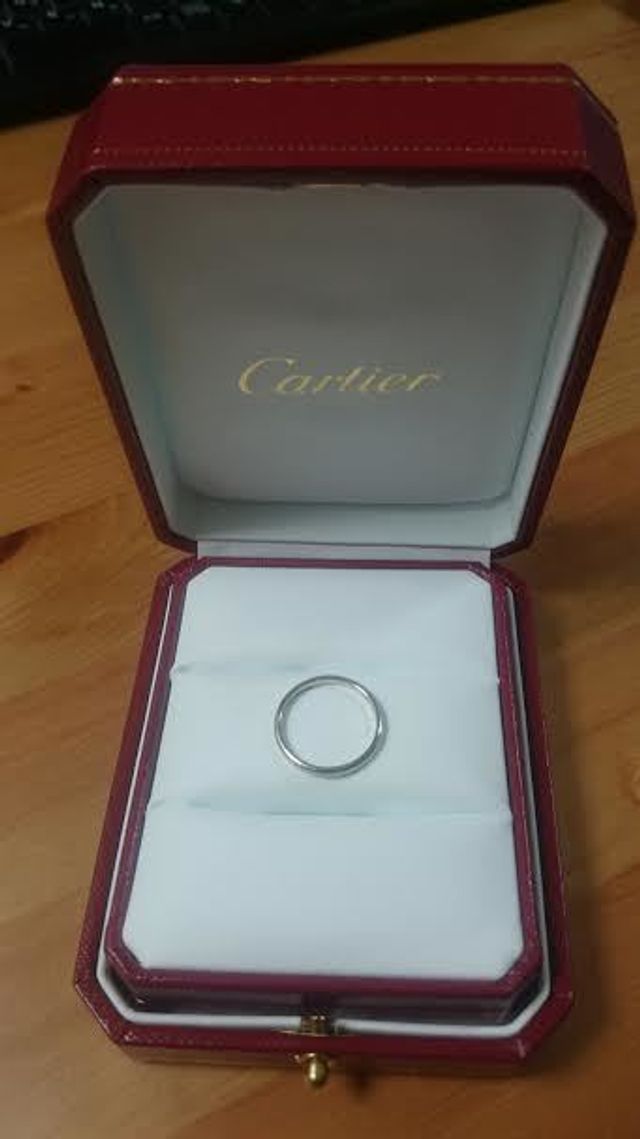 シンプルなプラチナのリングです。