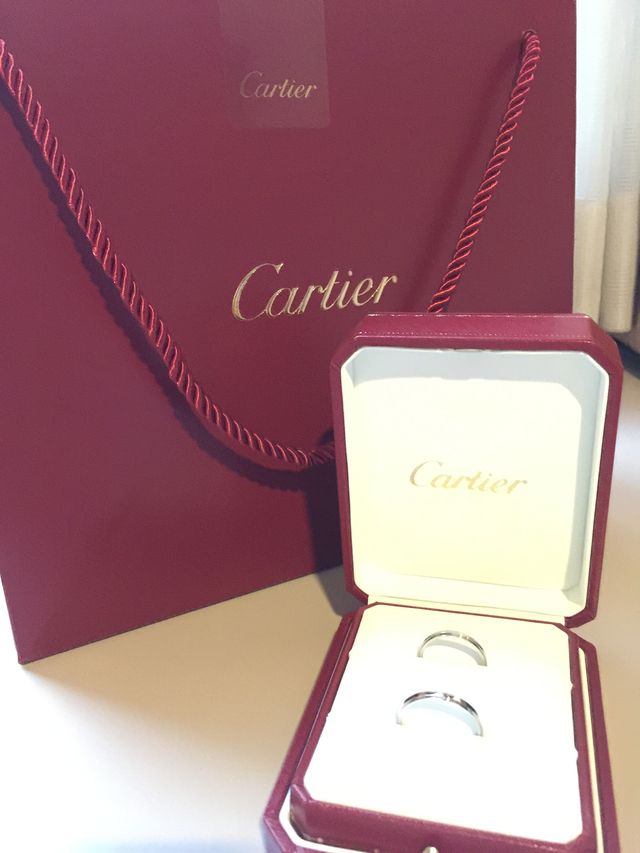 旅行先で購入しました。結婚後に指輪してまた来ようと約束して