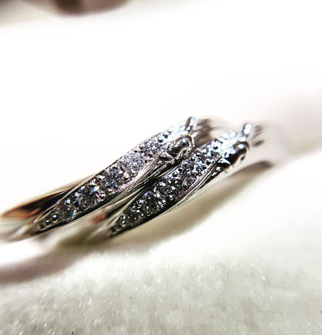 ダイヤの輝き、配列が素敵です。