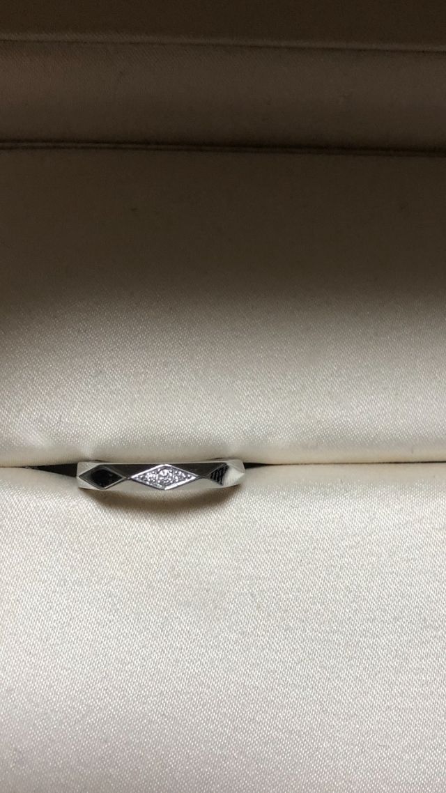 ダイヤ入りの結婚指輪