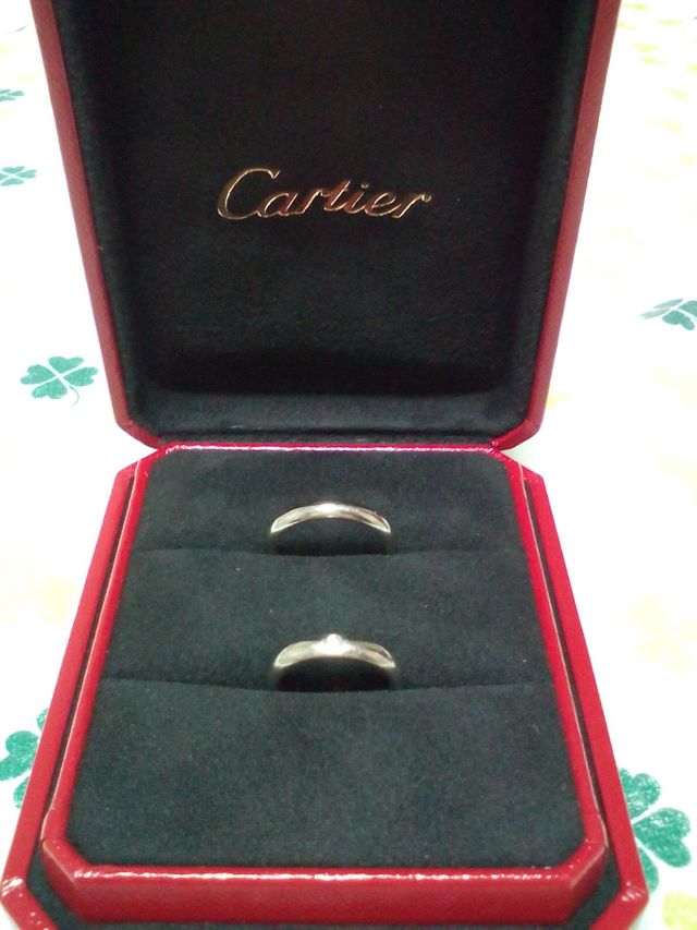 私はダイヤ入り、主人は無しのタイプです。