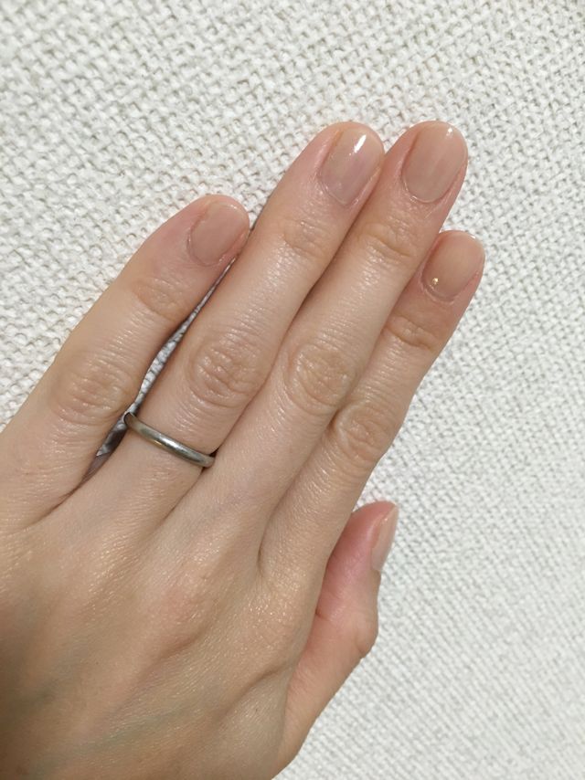 ヴァンクリーフ&アーペルは本当にシンプルなデザインです。