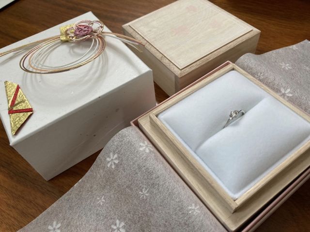 結納のときに使える箱もつけていただきました。