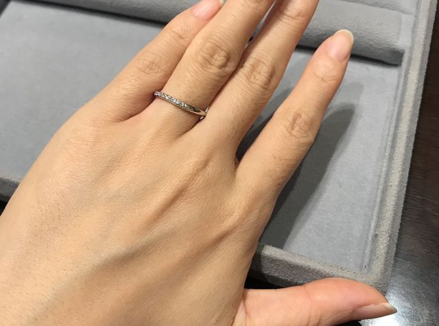 ハグユーという指輪を試着しました。