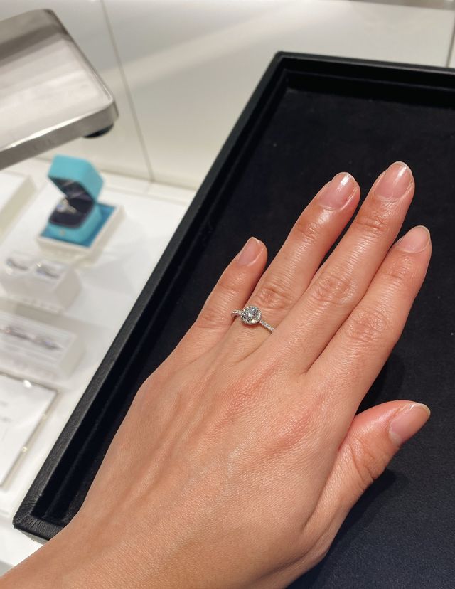 Tiffanyのソレストラウンドブリリアントエンゲージ
