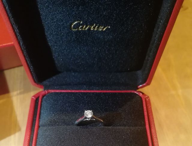 カルティエの立爪リング