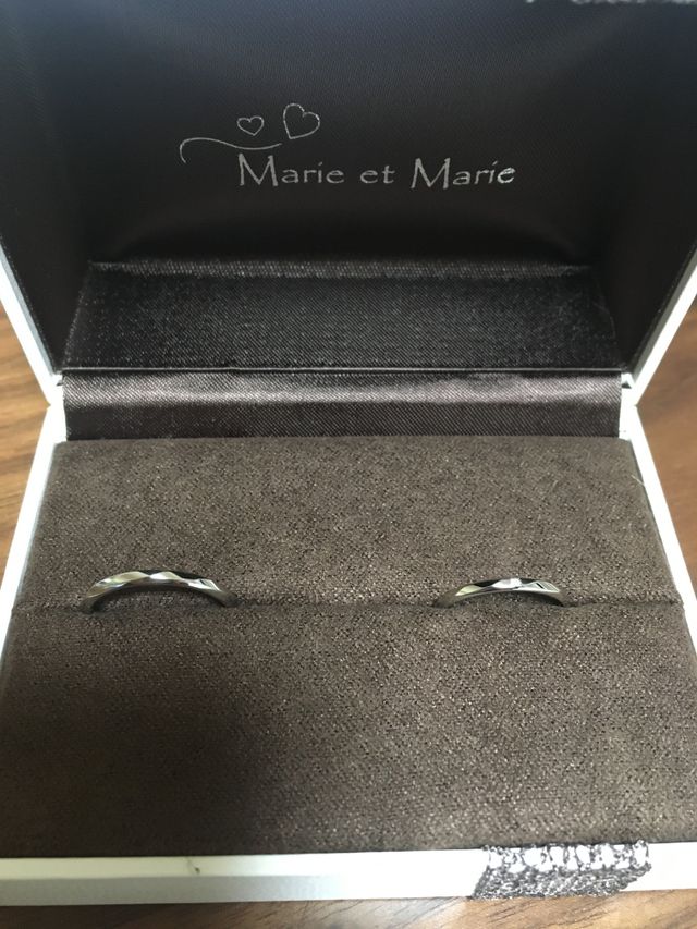 細身のシンプルなデザイン