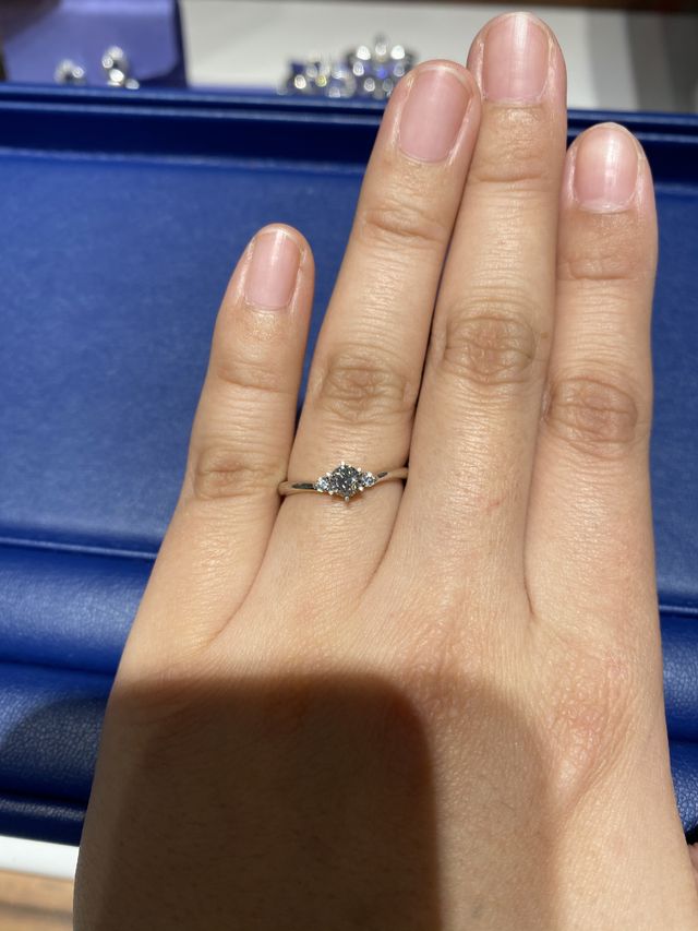 V字の両脇一石ずつタイプ