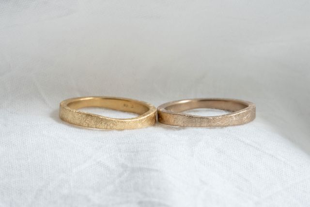 リンデンダイヤモンドマット
シャンパン(右)、イエロー(左)